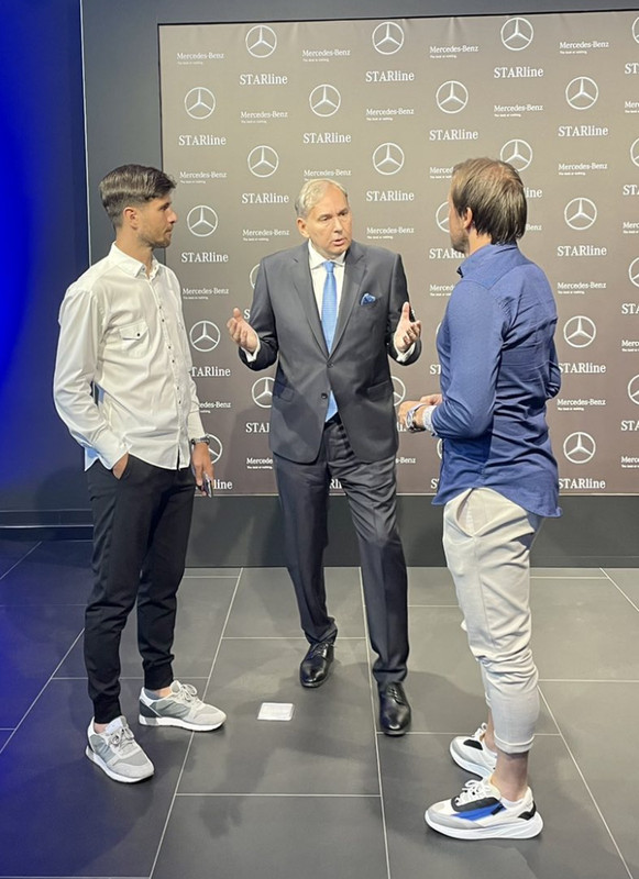 7D4F6BAB-C978-4D64-BED9-05EA67D72125