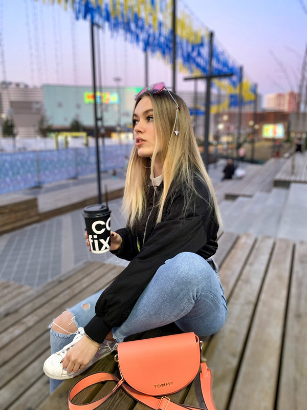 3B583DC6-16AA-46E9-9939-D503D38F5611