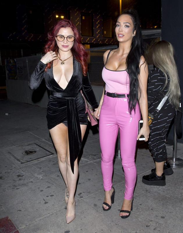 Carla-Howe-UpskirtStars.com-1-1024x1536 (19)