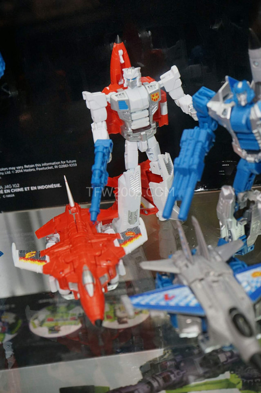 SDCC2015-Hasbro-Case-Transformers-Combiner-Wars-