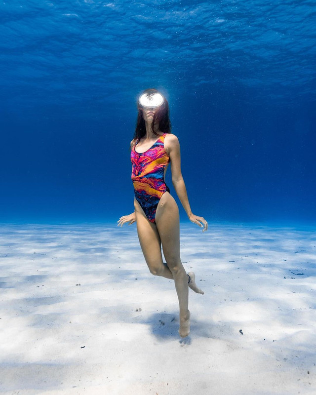 SUR-DIVE368En las aguas cristalinas de Menorca🤤🦋🫶🏼 📸 @woj.dop y 👙 @aguita_swimwear