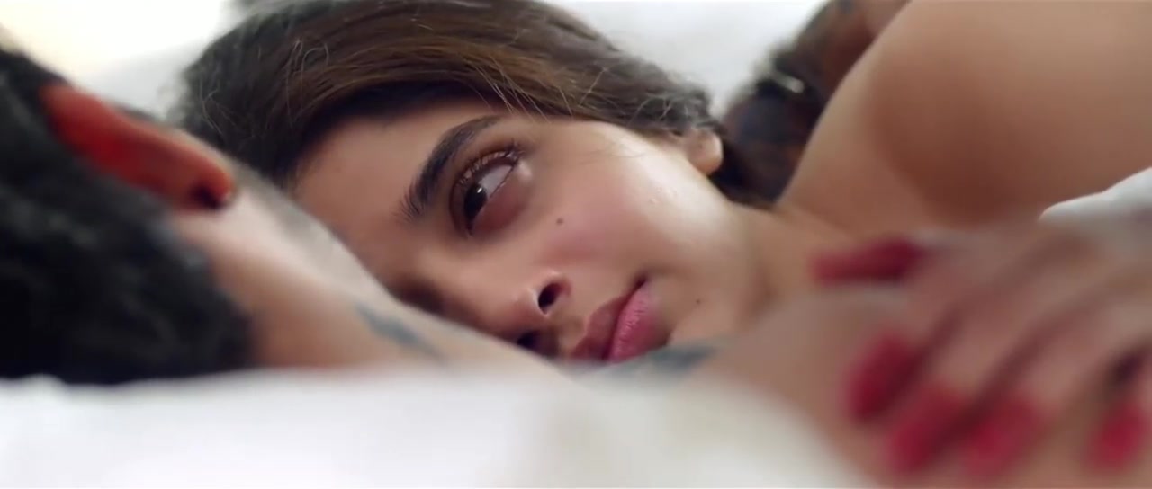 [Image: Sanam-Teri-130.jpg]