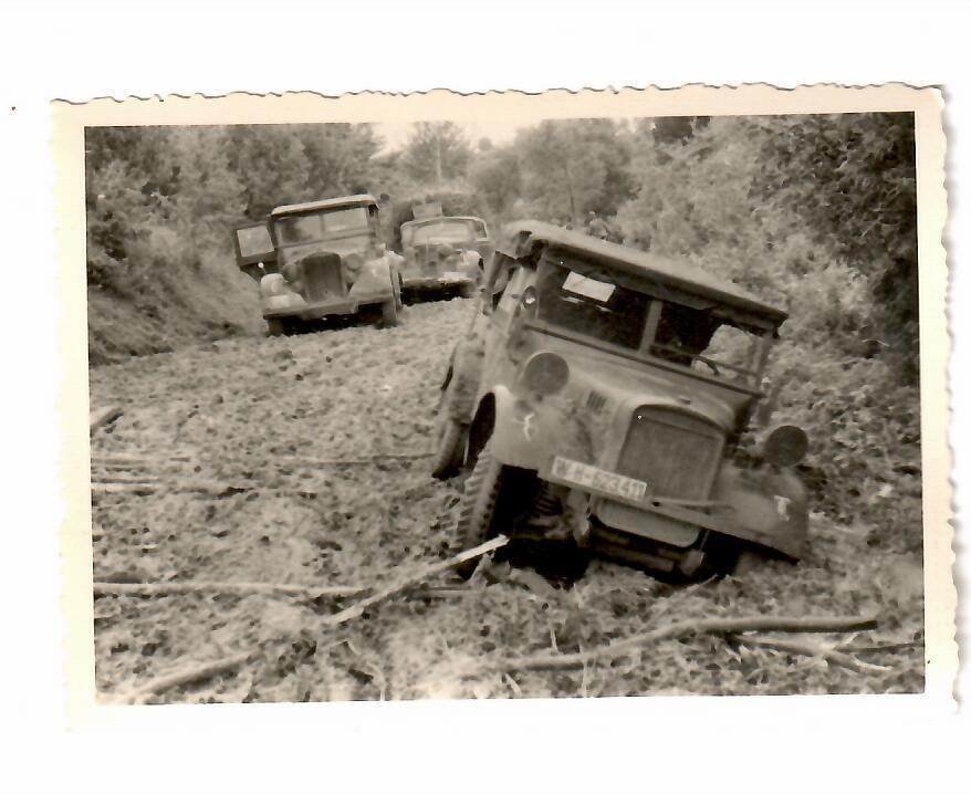 Autos im schweren Gelände Abzeichen WK 2 ohne Klebespuren original.