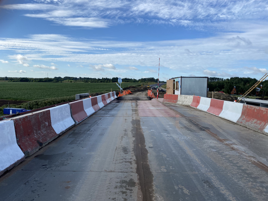 4C8D8878-FAC3-4AA6-AF9D-F626C6ACC556