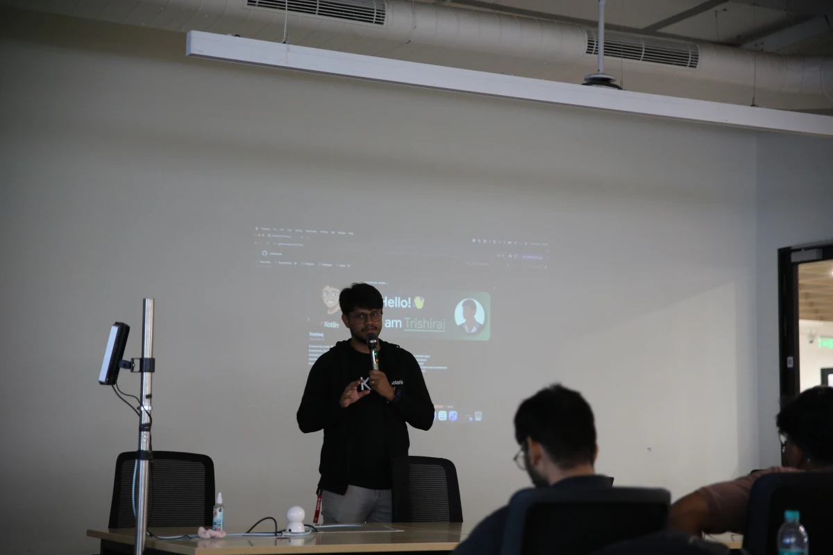 CodeOnJVM - Multi paradigms of kotlin - Speaker image 1