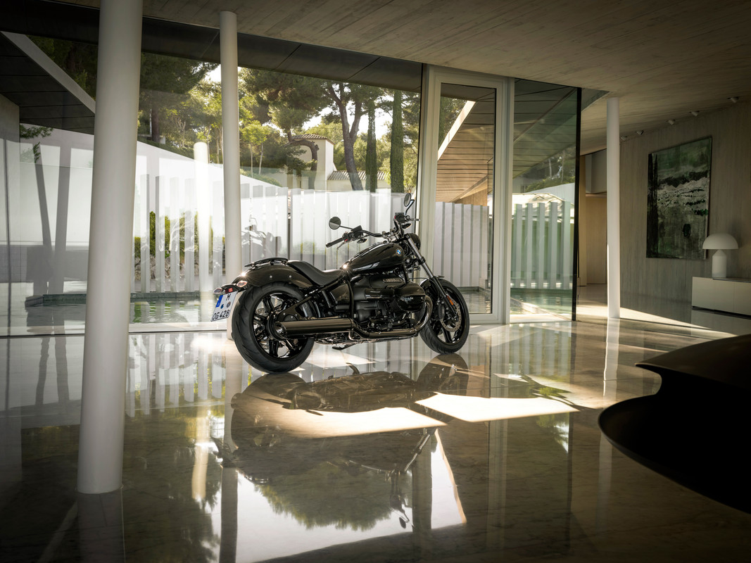 P90569105_highRes_bmw-r-18-model-year-