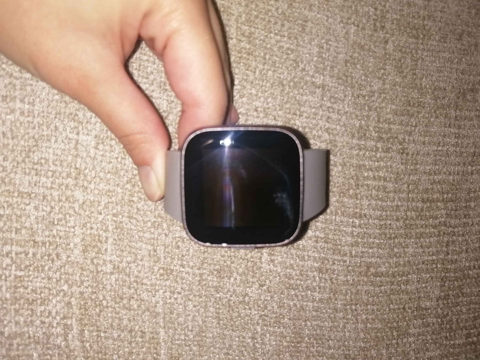 boots fitbit versa 2