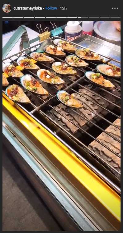 Cut Meyriska dan Roger Danuarta kulineran di street food Khao San Road