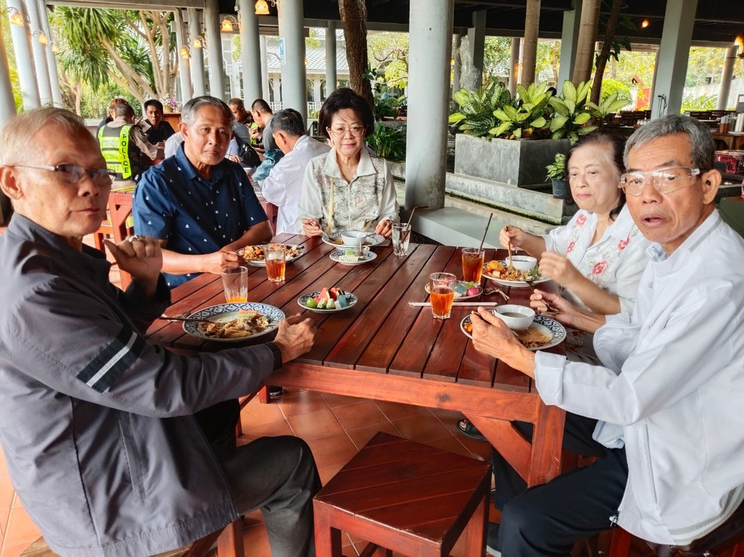 LINE_ALBUM_จปร.22 One Day Trip กาญจนบุรี_241215_21