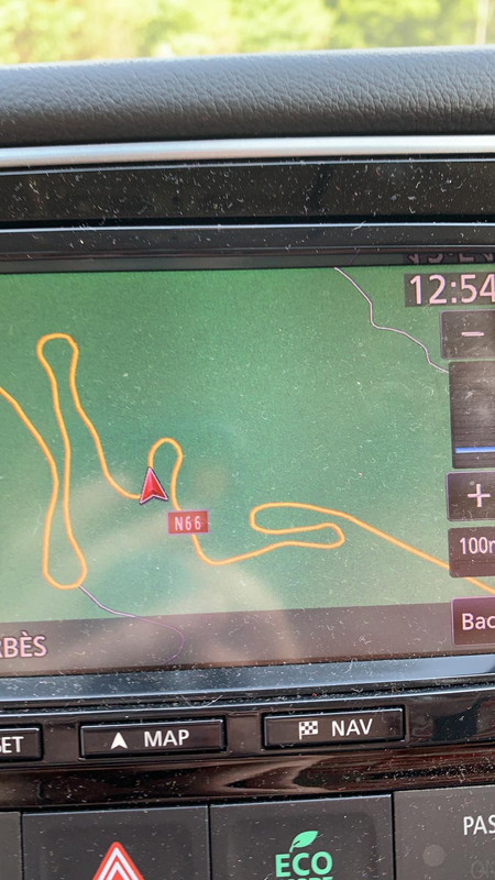 3B549097-AA41-40F2-A9F2-8F9BFB38675F