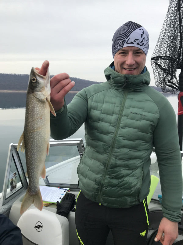 DD76C32B-3B1F-4DA9-B990-DCC9CC2A7D4C