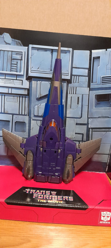 Generations-Selects-Cyclonus-02