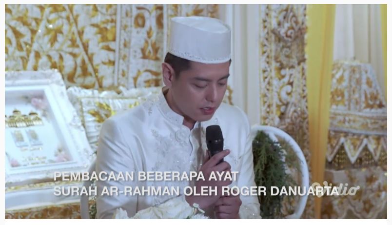 Roger Danuarta membaca surat Ar-Rahman sebelum akad nikah