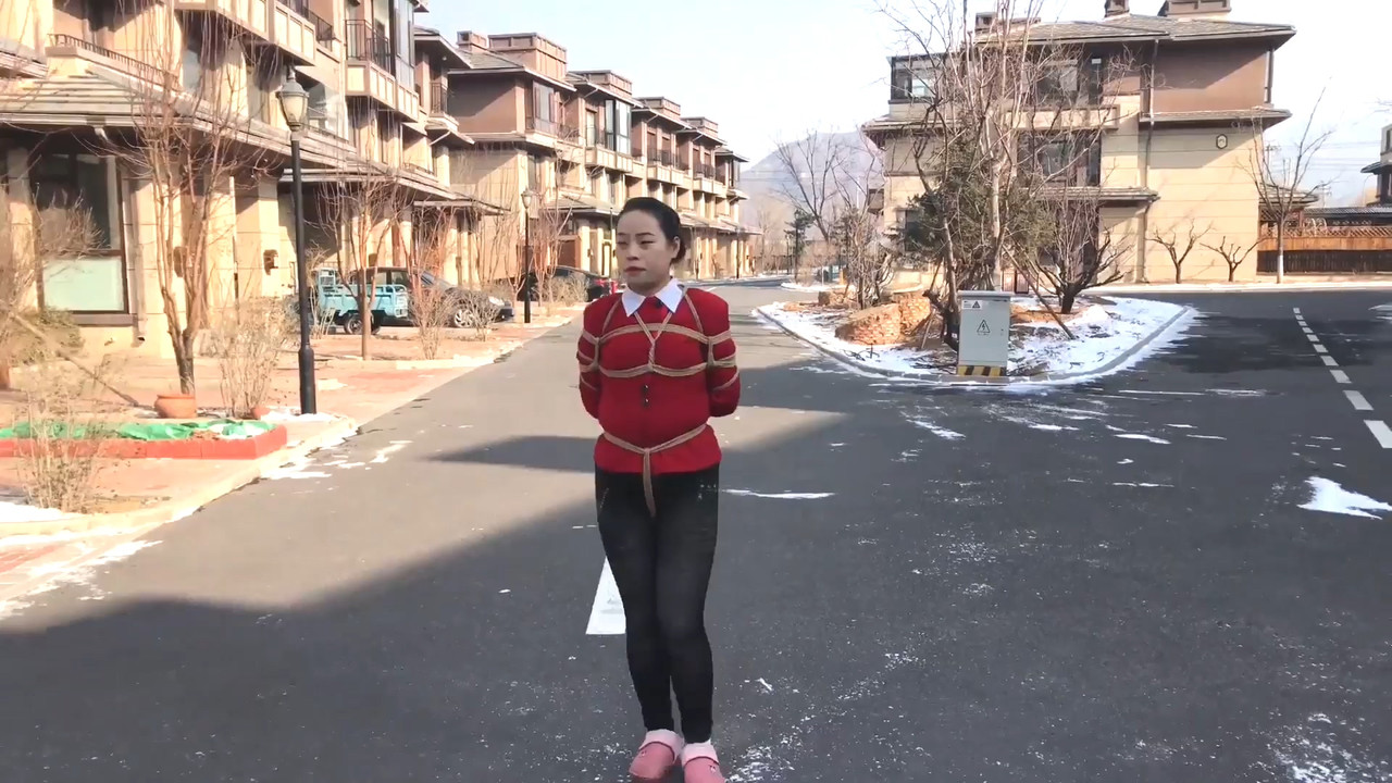 丽佳美苑 潇潇寒亭残雪捆绑露出.mp4_20210223_090352.753