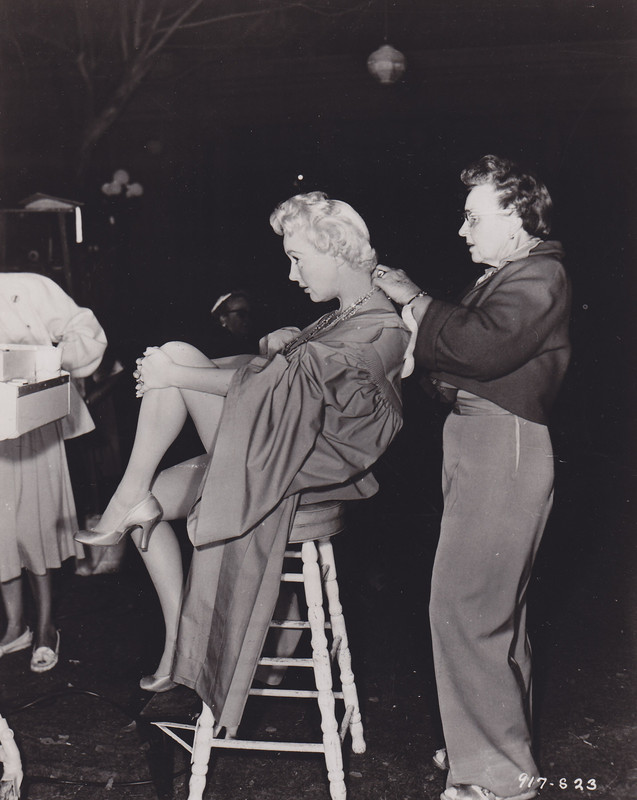 betty_grable_b92