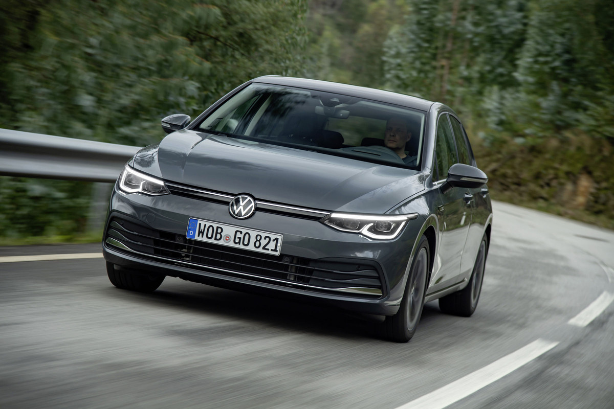 DB2019AU02007_overfull