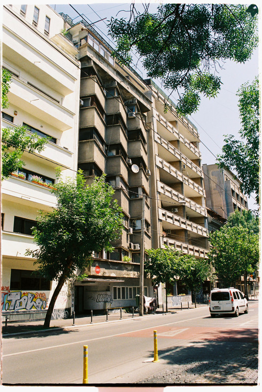R1-09436-0010.jpg