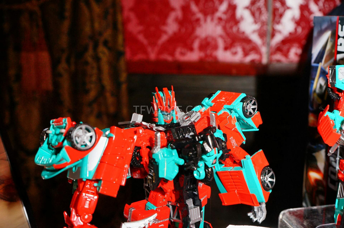 SDCC2015-Hasbro-Breakfast-Transformers-Combiner-