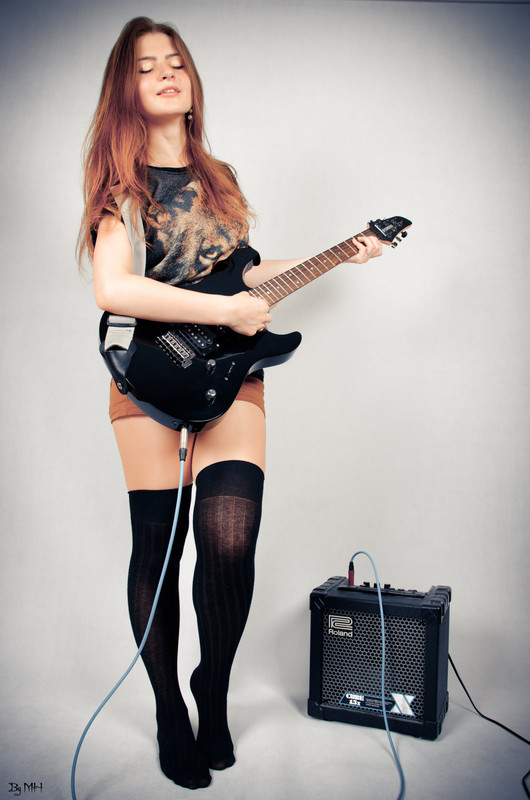 sveta_guitar_by_megaherzeleid-d5evwmc