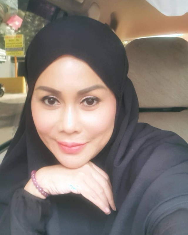 Mak Vera tampak awet muda