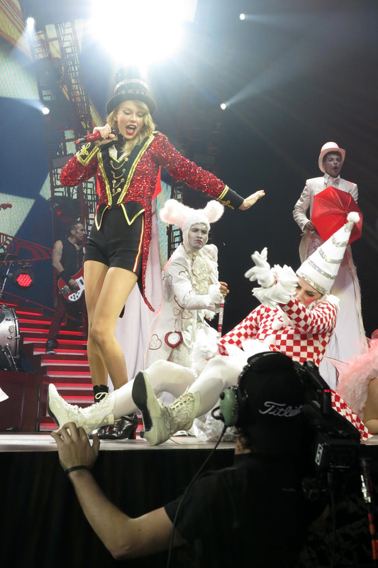 RED tour (70)