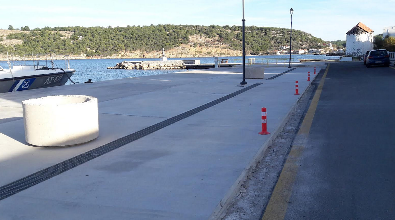 ΥΠΕΡΠΟΛΥΤΕΛΕΙΑ ΣΤΑ ΚΑΡΔΑΜΥΛΑ! 