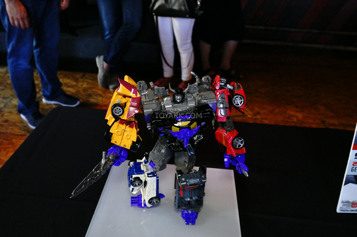 SDCC-2014-Hasbro-Transformers-Breakfast-013_1406