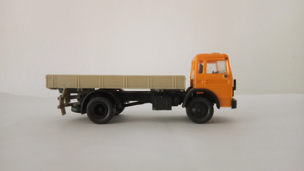 Macht (8042)
