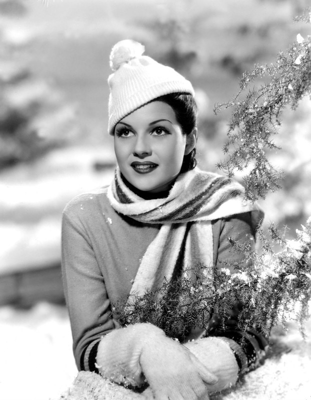 rita_hayworth_e03