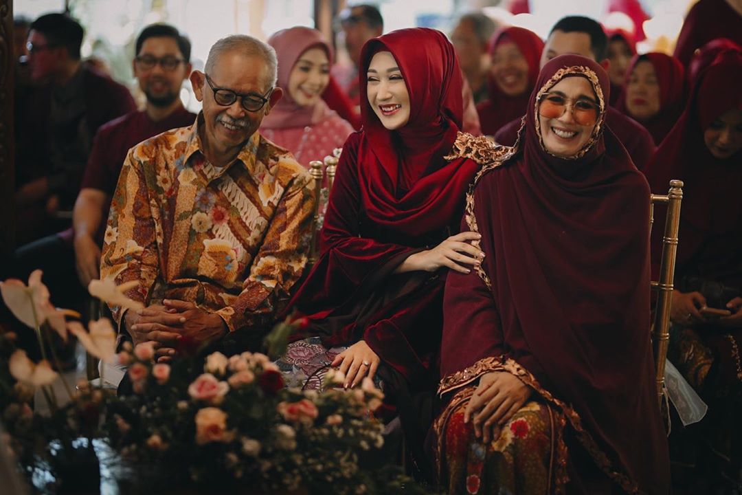 7 Potret Dian Pelangi dalam berbagai kesempatan, anggun dan memesona