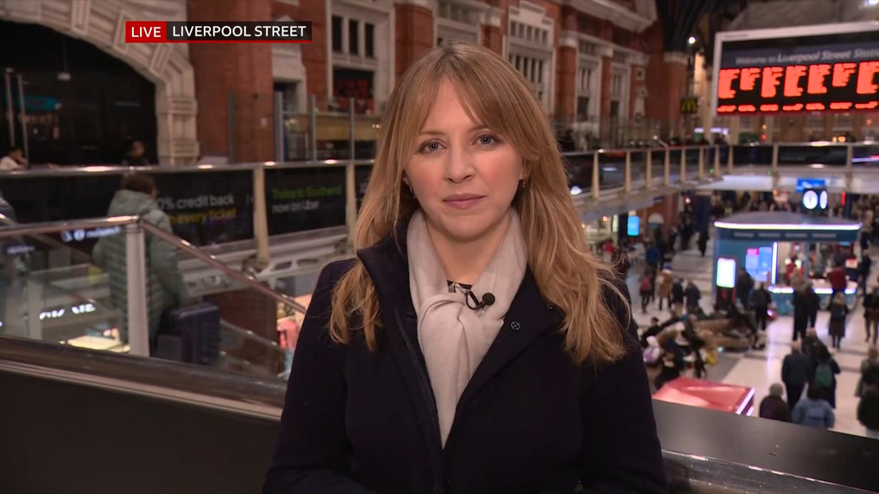 BBC London News_20231121_18301900.ts_snapshot_15.12.228