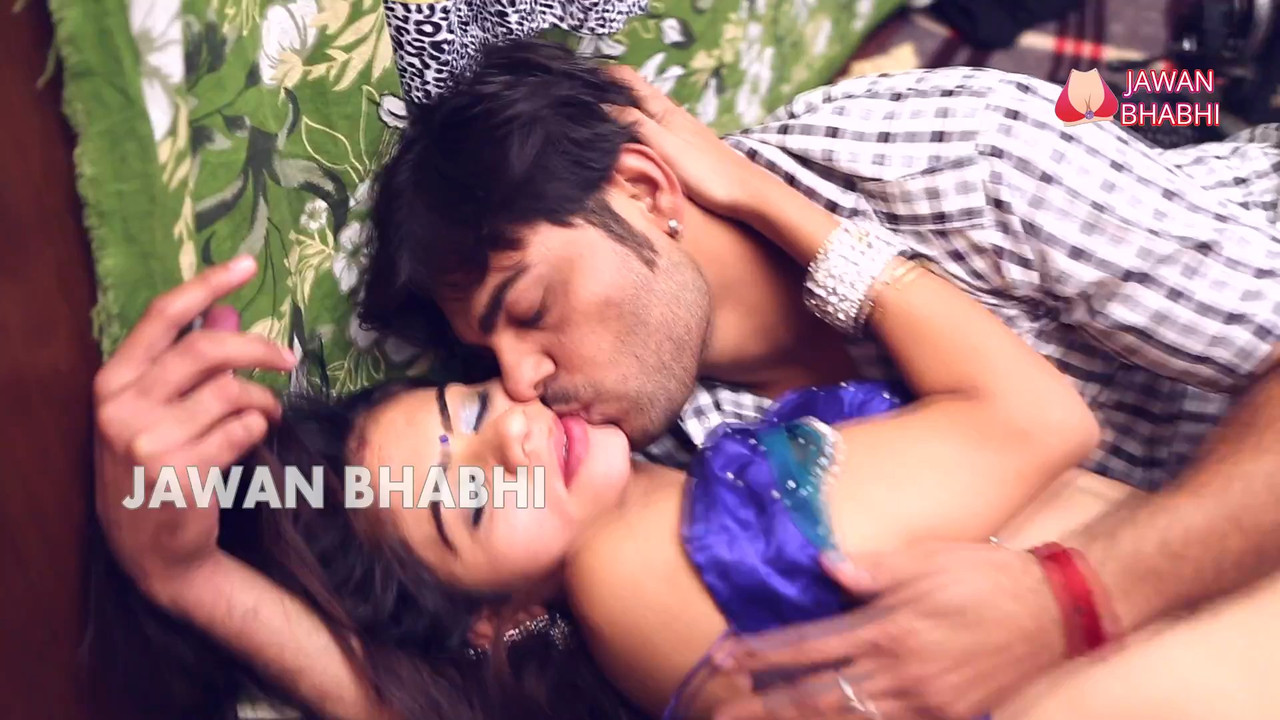 Garam Bhabhi Ki Bra Utari Tailor Ne.mp4_snapshot_04.37_[2021.09.25_15.51.43]