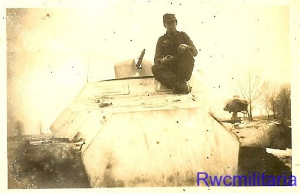 German SdKfz.251 Schützenpanzer Halftrack in Rus