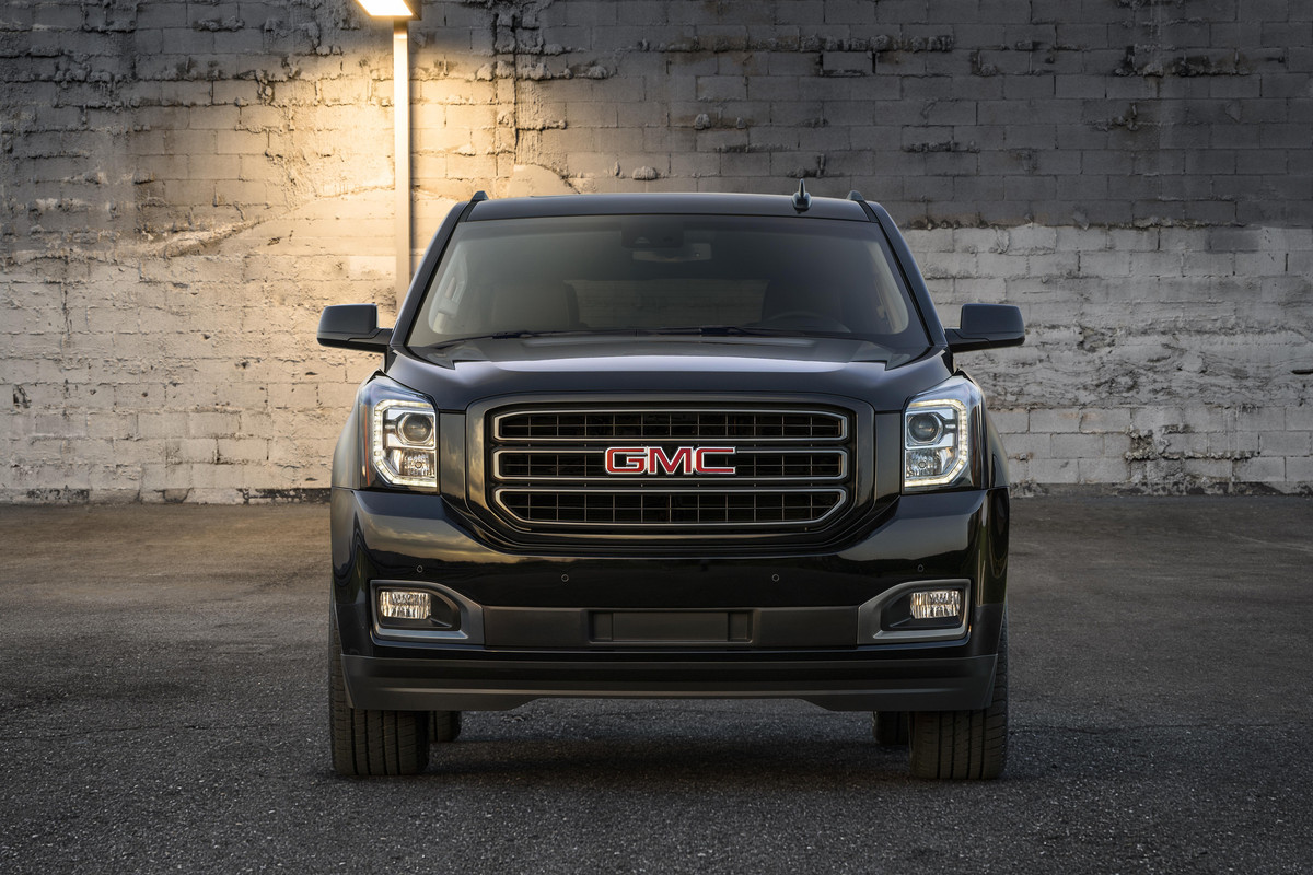 2019 GMC Yukon Graphite Performance Edition  (2)