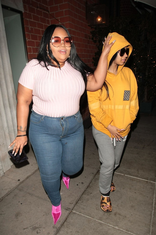 cardi-b-at-mr-chow-s-in-beverly-hills-010-05-2018-3