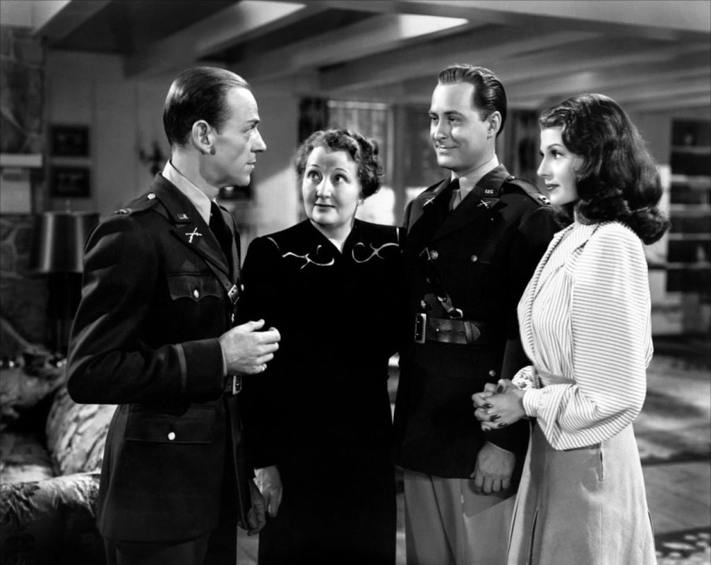 rita_hayworth_e66