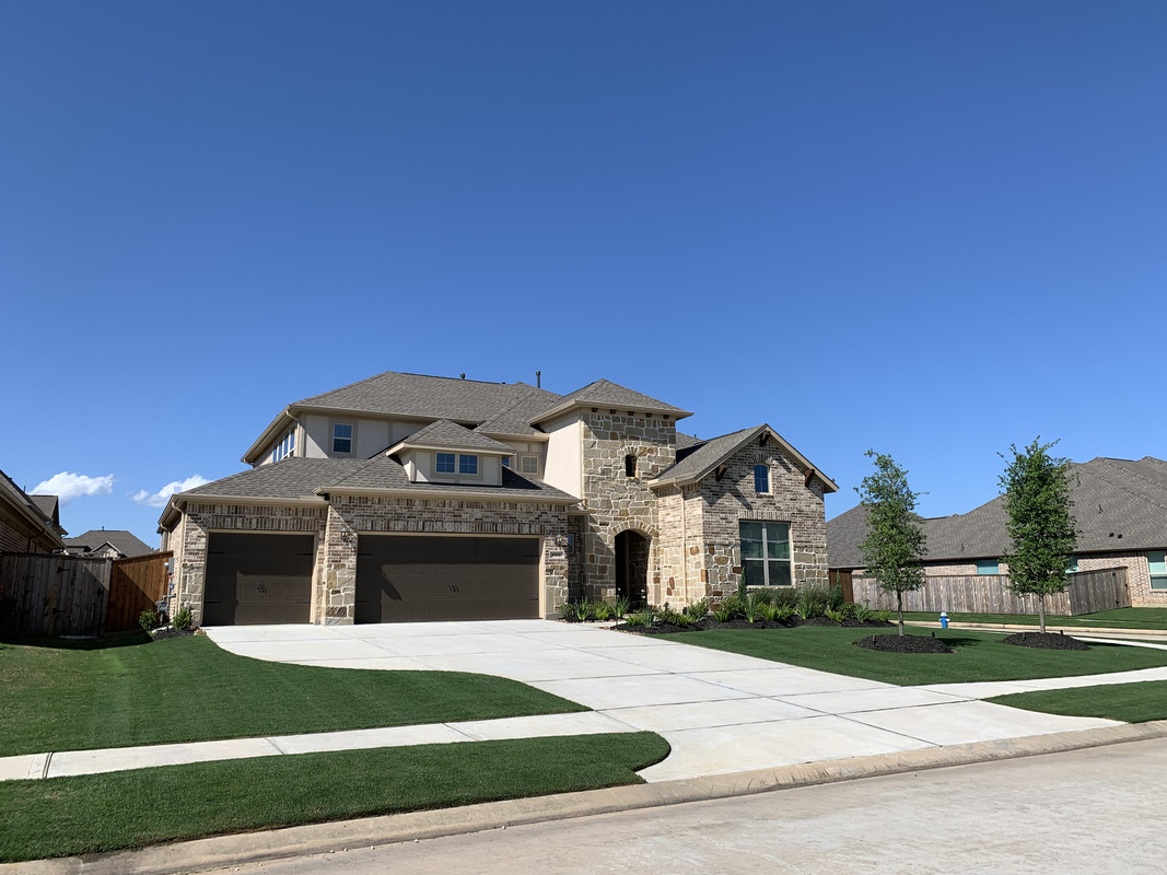 A5C2FE4C-0918-4830-B8B5-9B6B0ED55E99