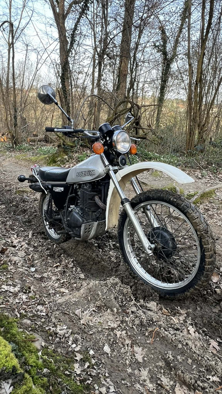 d500f7bf 4535 4433 b661 b1a01881eed3