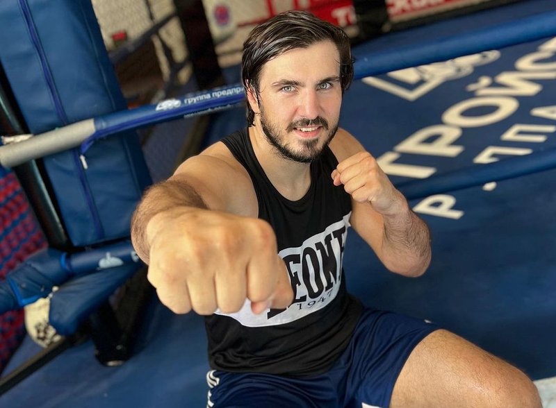 Артьом Вахитов ще се бори за влизане в UFC