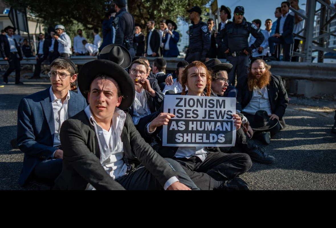 Zionism-uses-Jews.jpg