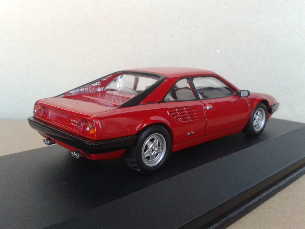1982 Ferrari Mondial Quattrovalvole (Ixo – nº62 Ferrari GT Collection) (6)