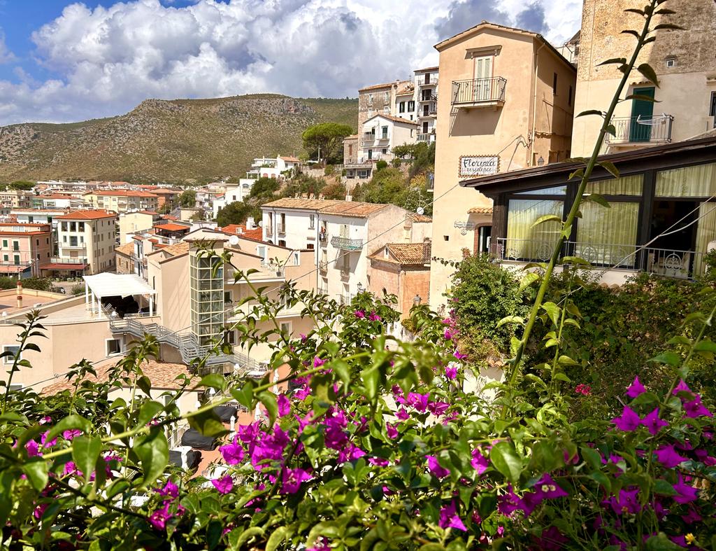 Жаркий сентябрь на побережье Тирренского моря. Жаркий сентябрь на побережье Тирренского моря.