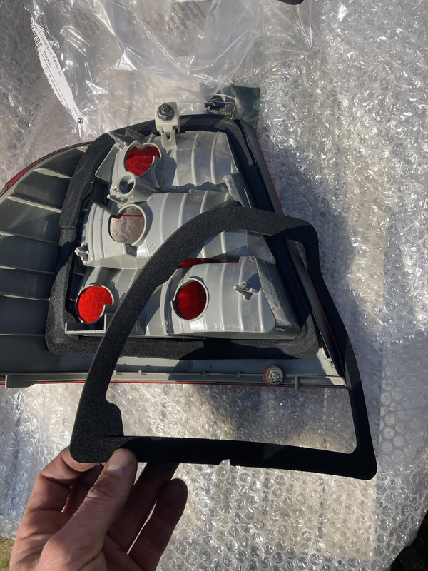 5C71F95D-9016-4C63-B3A9-D77DFFFB9018