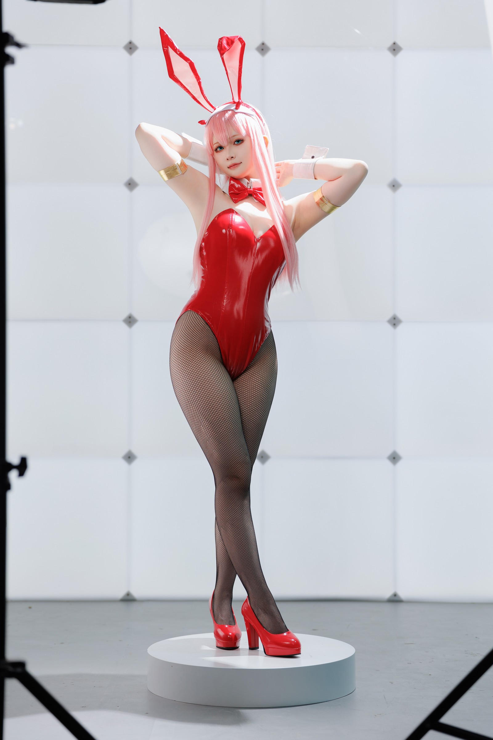 屿鱼 Yuyu Zero Two Cosplay 写真图集｜Darling in the Franxx 高清摄影（39P｜356MB）插图