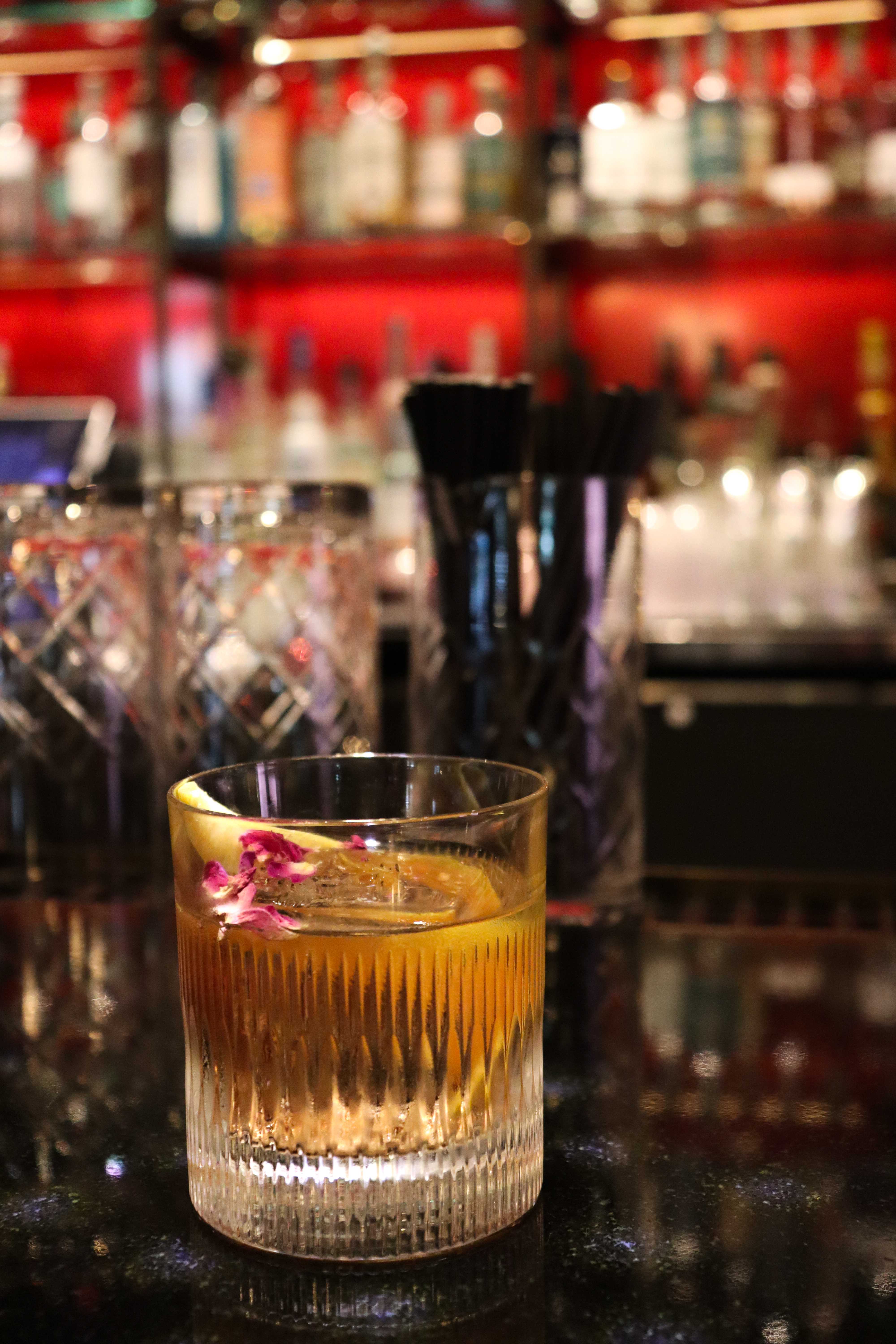 Rose Gold Negroni cocktail preparation