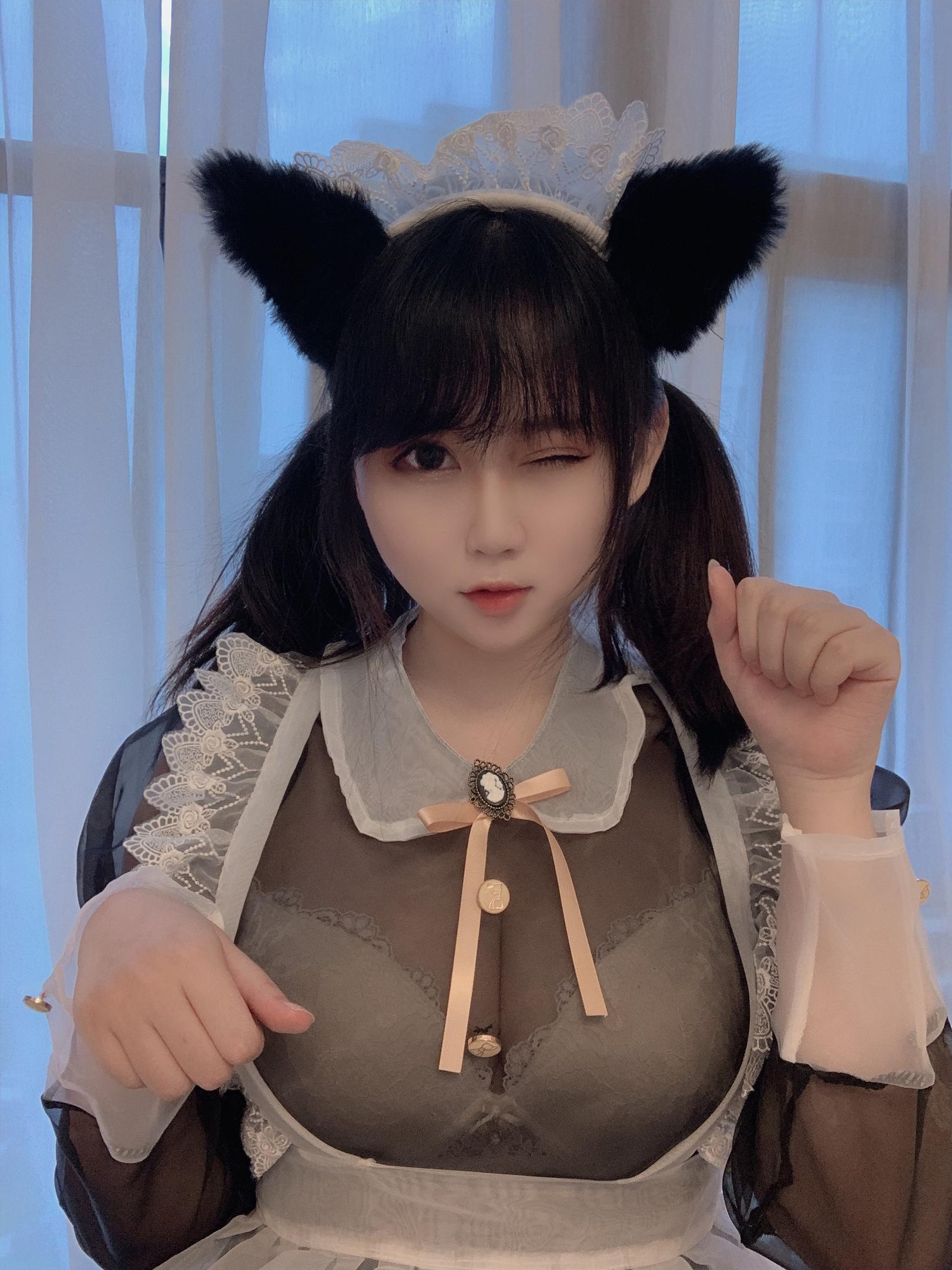 是依酱呀 NO.001 透明女仆 19