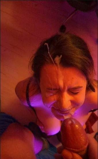 [Image: Cumshots39469124735.jpg]