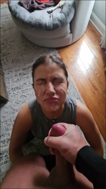 [Image: Cumshots5439014409.jpg]