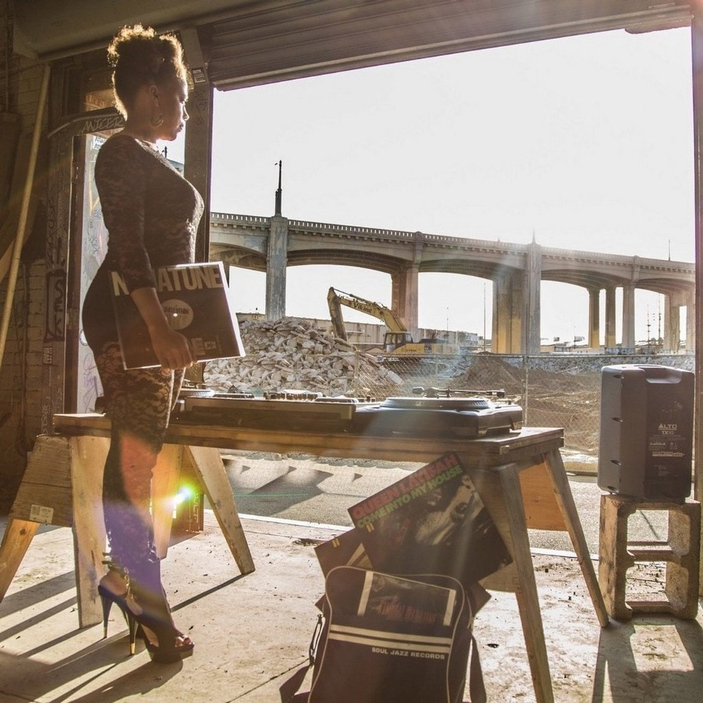 [Image: ath0qw3dnv47.jpg]