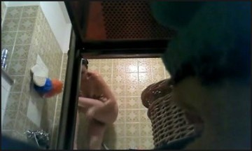[Image: Voyeur12335153706.jpg]
